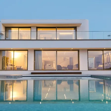 Peralta - Award Winning Exquisite Dream With Infinity Pool Villa